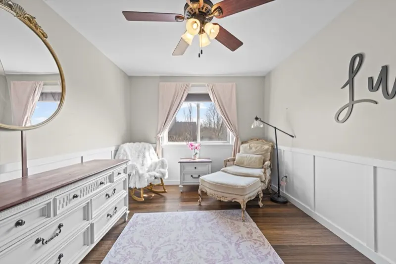 Second bedroom